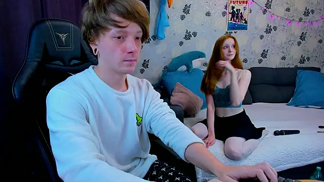 Snapshot of lakmsrrrmrrr chatting on 01/05/25, 10:43 lakmsrrrmrrr online show from 01/05/25, 10:43