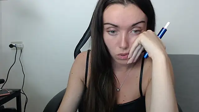 Snapshot of VeronicaZule chatting on 09/26/25, 08:35 VeronicaZule online show from 09/26/25, 08:35