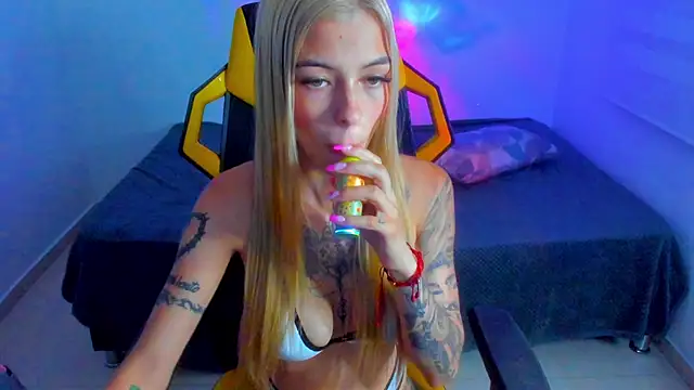 Snapshot of barbiee_05 chatting on 03/02/26, 12:13 barbiee 05 online show from 03/02/26, 12:13