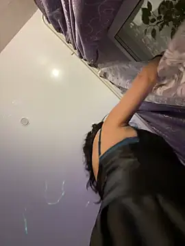 Lolaley2 online show from 01/13/26, 04:34