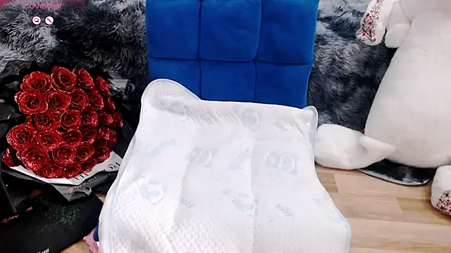 Snapshot of kichigirl chatting on 10/05/25, 12:53 kichigirl online show from 10/05/25, 12:53