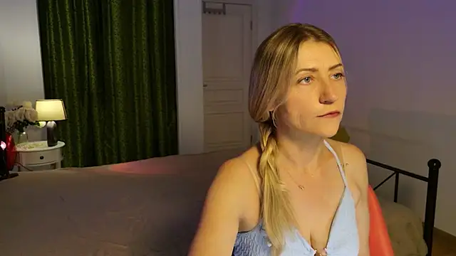 ZoeGrant online show from 05/18/26, 04:18