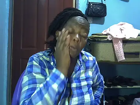 Ebonyceline online show from 05/06/26, 01:03