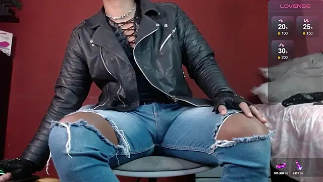 Snapshot of TomLover_12 chatting on 03/18/25, 12:58 TomLover 12 online show from 03/18/25, 12:58