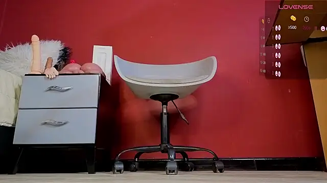 Snapshot of TomLover_12 chatting on 11/19/25, 02:00 TomLover 12 online show from 11/19/25, 02:00