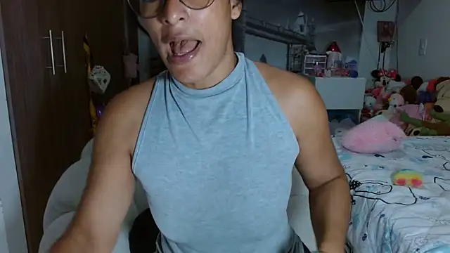 Snapshot of kateleyagrey chatting on 12/22/24, 11:00 kateleyagrey online show from 12/22/24, 11:00