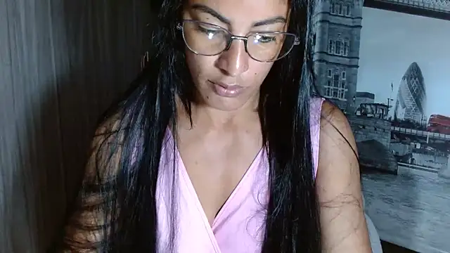 Snapshot of kateleyagrey chatting on 12/25/24, 10:50 kateleyagrey online show from 12/25/24, 10:50