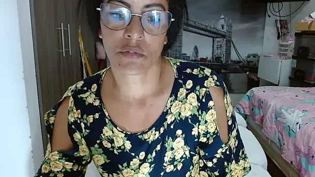 Snapshot of kateleyagrey chatting on 01/11/25, 01:06 kateleyagrey online show from 01/11/25, 01:06