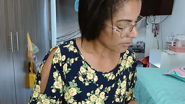 Snapshot of kateleyagrey chatting on 01/21/25, 09:46 kateleyagrey online show from 01/21/25, 09:46