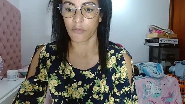 Snapshot of kateleyagrey chatting on 03/22/25, 12:46 kateleyagrey online show from 03/22/25, 12:46