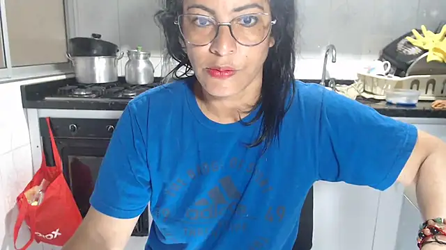 Snapshot of kateleyagrey chatting on 09/25/25, 12:31 kateleyagrey online show from 09/25/25, 12:31