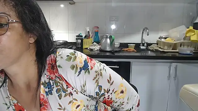 Snapshot of kateleyagrey chatting on 09/26/25, 01:15 kateleyagrey online show from 09/26/25, 01:15