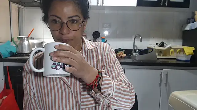 Snapshot of kateleyagrey chatting on 09/28/25, 02:33 kateleyagrey online show from 09/28/25, 02:33