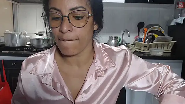 Snapshot of kateleyagrey chatting on 09/30/25, 06:46 kateleyagrey online show from 09/30/25, 06:46