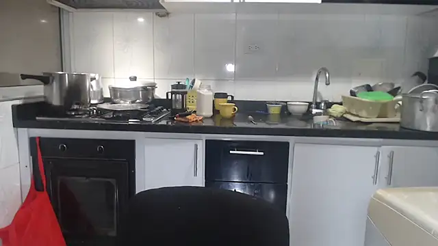 Snapshot of kateleyagrey chatting on 10/08/25, 12:03 kateleyagrey online show from 10/08/25, 12:03