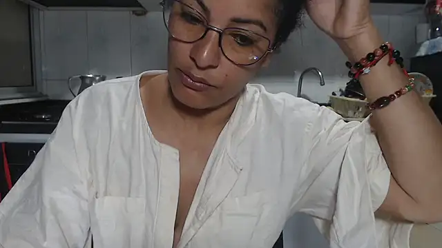 Snapshot of kateleyagrey chatting on 10/11/25, 10:58 kateleyagrey online show from 10/11/25, 10:58