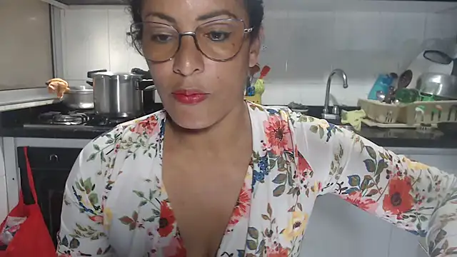 Snapshot of kateleyagrey chatting on 10/22/25, 08:08 kateleyagrey online show from 10/22/25, 08:08