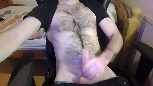 Snapshot of KmlBI26 chatting on 02/06/26, 11:30 KmlBI26 online show from 02/06/26, 11:30