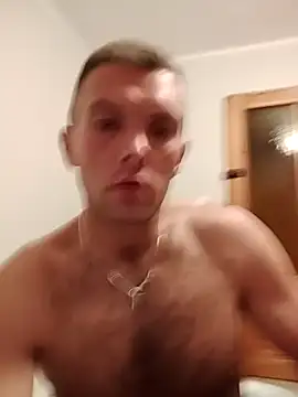 Snapshot of liderek83 chatting on 09/18/25, 10:56 liderek83 online show from 09/18/25, 10:56