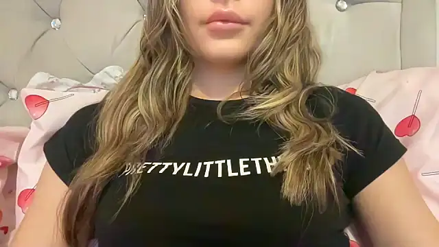 Snapshot of Lillymariee chatting on 02/07/25, 04:46 Lillymariee online show from 02/07/25, 04:46