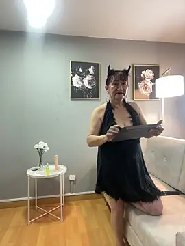 Snapshot of Savvanahh chatting on 10/11/25, 12:04 Savvanahh online show from 10/11/25, 12:04