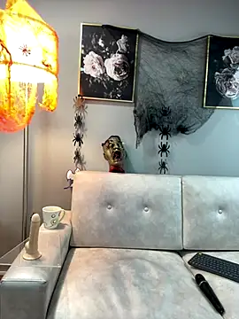 Snapshot of Savvanahh chatting on 10/25/25, 11:29 Savvanahh online show from 10/25/25, 11:29