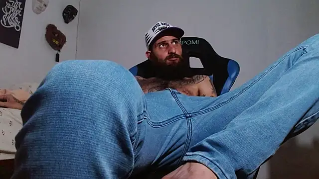 Snapshot of Tatted21xxx chatting on 04/20/26, 06:53 Tatted21xxx online show from 04/20/26, 06:53