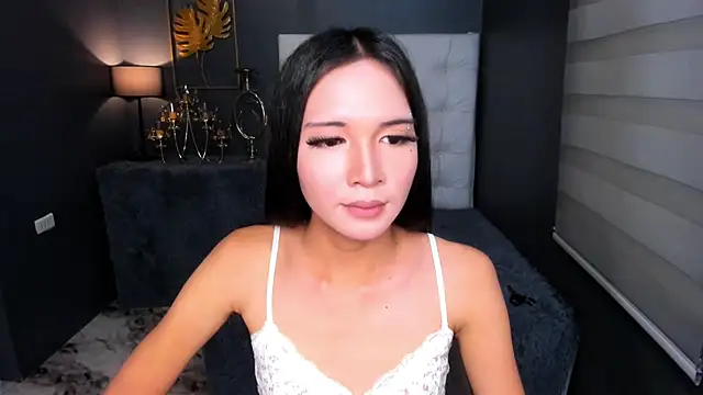 Snapshot of ErinSmith7inches_TS chatting on 02/12/26, 10:10 ErinSmith7inches TS online show from 02/12/26, 10:10