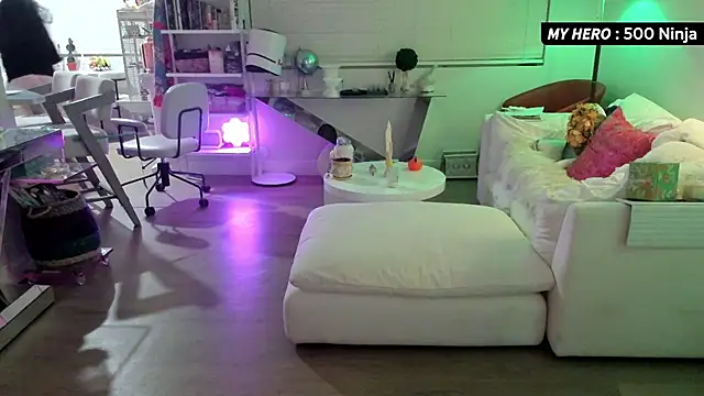 Snapshot of Vesaaa chatting on 10/10/25, 02:21 Vesaaa online show from 10/10/25, 02:21