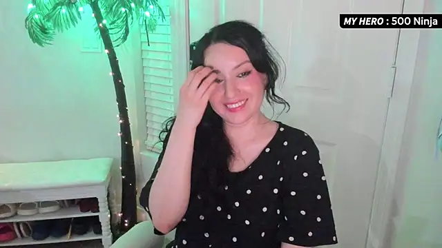 Snapshot of Vesaaa chatting on 10/18/25, 03:53 Vesaaa online show from 10/18/25, 03:53