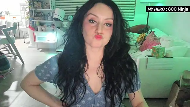 Snapshot of Vesaaa chatting on 11/05/25, 04:01 Vesaaa online show from 11/05/25, 04:01