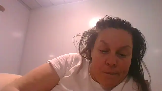Snapshot of fulloferotic chatting on 04/19/26, 06:10 fulloferotic online show from 04/19/26, 06:10