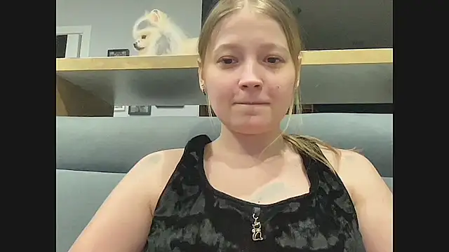 Snapshot of CharmingSarah chatting on 02/08/25, 05:39 CharmingSarah online show from 02/08/25, 05:39