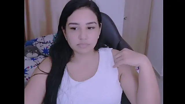 Snapshot of _anastasia chatting on 01/16/25, 10:12 anastasia online show from 01/16/25, 10:12