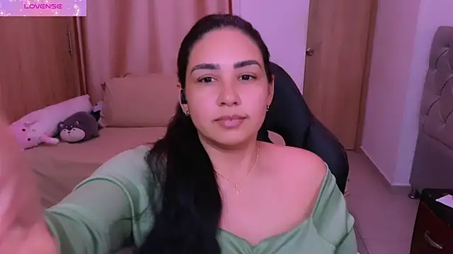 Snapshot of _anastasia chatting on 10/10/25, 08:19 anastasia online show from 10/10/25, 08:19