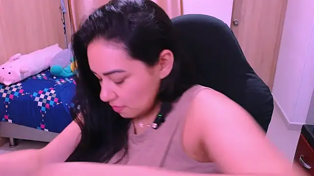 Snapshot of _anastasia chatting on 06/18/26, 07:18 anastasia online show from 06/18/26, 07:18