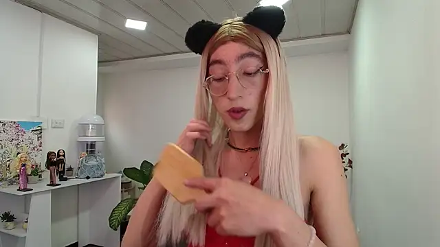 Snapshot of NicoleCortez chatting on 01/29/25, 08:25 NicoleCortez online show from 01/29/25, 08:25