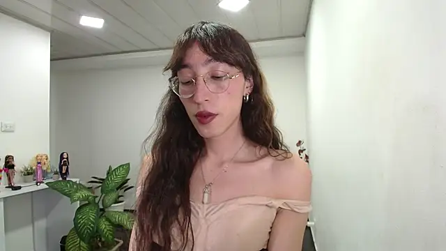 Snapshot of NicoleCortez chatting on 03/23/25, 05:43 NicoleCortez online show from 03/23/25, 05:43