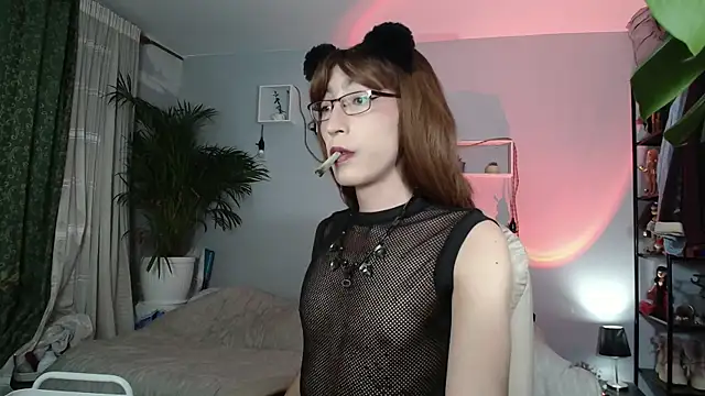 Snapshot of NicoleCortez chatting on 10/03/25, 01:35 NicoleCortez online show from 10/03/25, 01:35