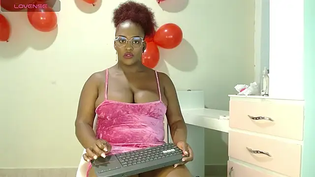 Snapshot of beatziedreams chatting on 02/17/25, 03:04 beatziedreams online show from 02/17/25, 03:04