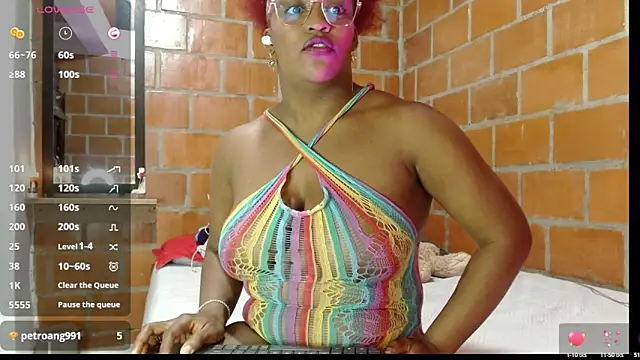 Snapshot of beatziedreams chatting on 10/21/25, 05:24 beatziedreams online show from 10/21/25, 05:24