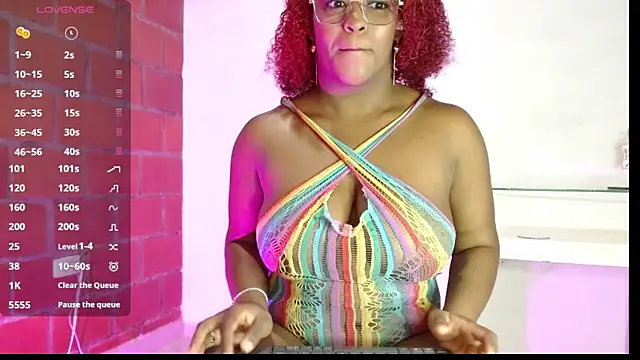 Snapshot of beatziedreams chatting on 11/05/25, 03:23 beatziedreams online show from 11/05/25, 03:23