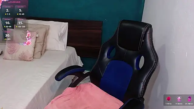 Snapshot of scaelettdubois chatting on 11/23/25, 11:26 scaelettdubois online show from 11/23/25, 11:26