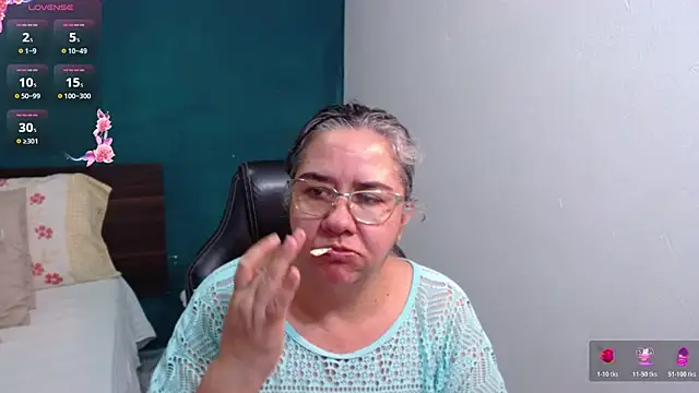 scaelettdubois online show from 02/22/26, 09:24