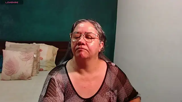 scaelettdubois online show from 07/10/26, 07:23