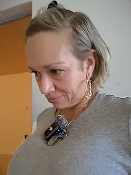 sexymarilyncolombia online show from 03/04/26, 02:56