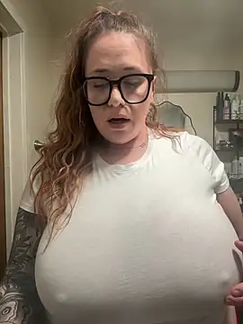 Snapshot of Cumming_atme chatting on 03/01/25, 05:31 Cumming atme online show from 03/01/25, 05:31