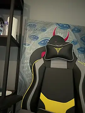 Snapshot of MariaTull chatting on 02/03/25, 03:27 MariaTull online show from 02/03/25, 03:27