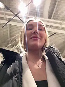 Snapshot of MariaTull chatting on 02/12/25, 02:10 MariaTull online show from 02/12/25, 02:10