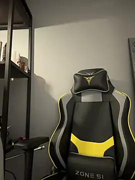 Snapshot of MariaTull chatting on 02/18/25, 09:53 MariaTull online show from 02/18/25, 09:53